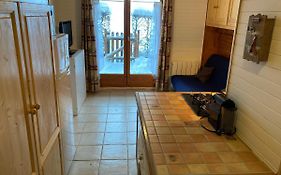 Appartement 2 Pieces Pieds Des Pistes Terrasse Face A La Montagne